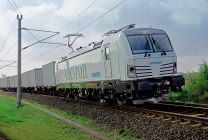 Jubilejní 500. elektrická lokomotiva Vectron putuje k ELL a bude vozit vlaky Českých drah Jubilejní 500. elektrická lokomotiva Vectron putuje k ELL a bude vozit vlaky Českých drah