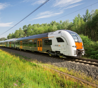 Siemens představil prototyp velkokapacitních příměstských jednotek pro Rhein-Ruhr Express Siemens představil prototyp velkokapacitních příměstských jednotek pro Rhein-Ruhr Express