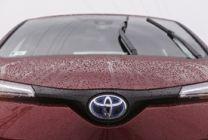 Toyota otevřela v USA továrnu na baterie a slíbila investovat deset mld. USD 