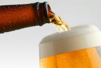 K výrobě hektolitru piva v ČR se spotřebuje 3,4 hl vody, méně než dříve