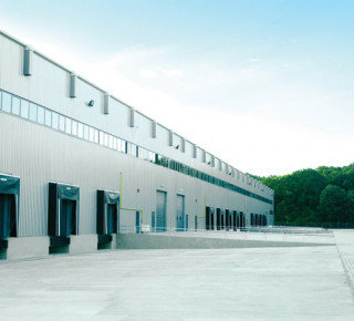 P3 expanduje na západ od Prahy akvizicí 10 000 m2 haly Arvato Services ve Stochově P3 expanduje na západ od Prahy akvizicí 10 000 m2 haly Arvato Services ve Stochově